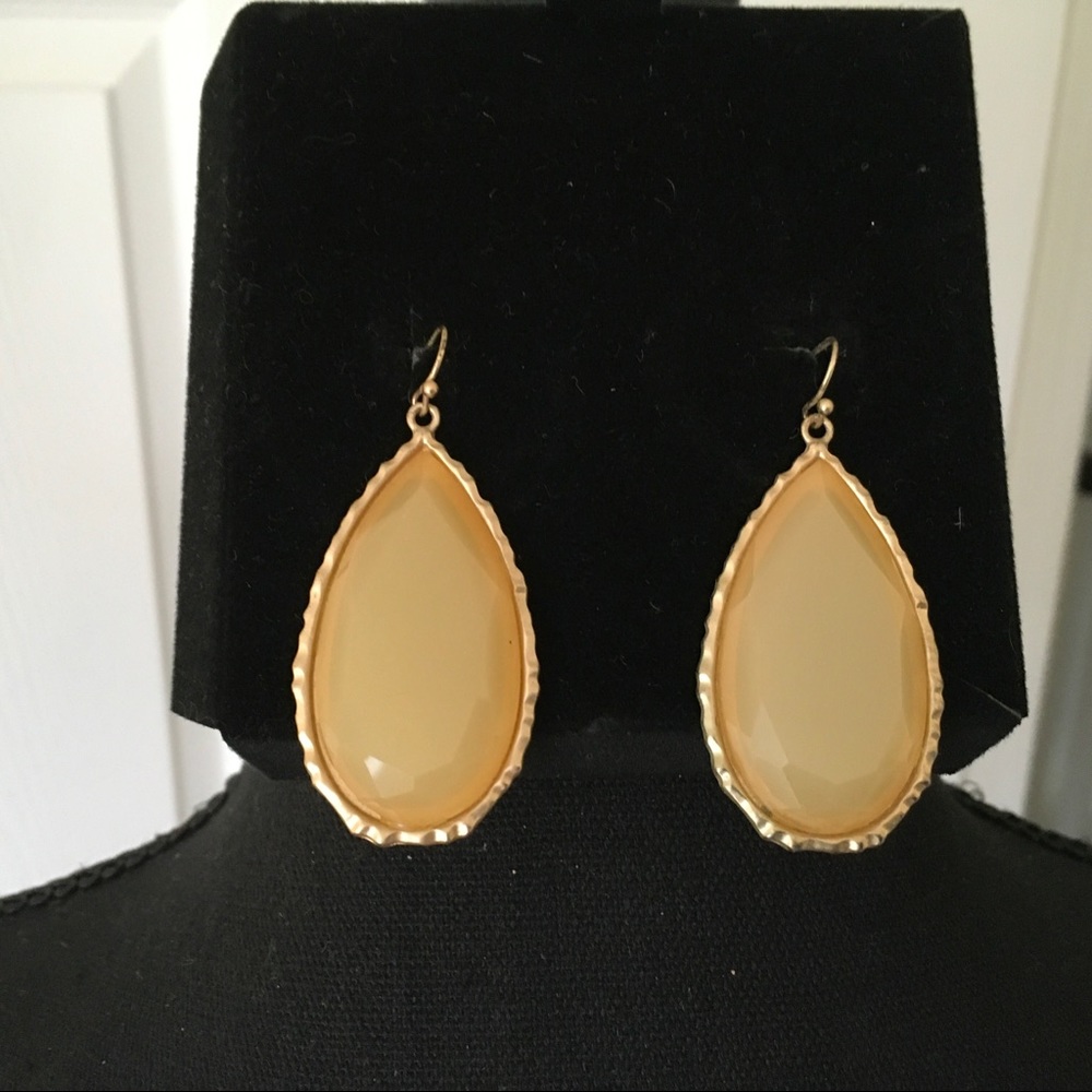 🌷 Yellow golden stone dangles